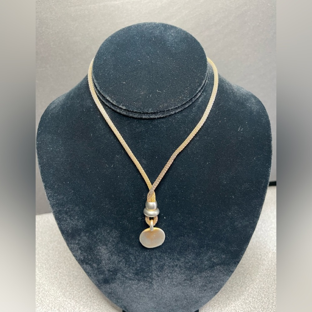 Elegant Two Toned Gold & Silver Toned Pendant Twist Necklace